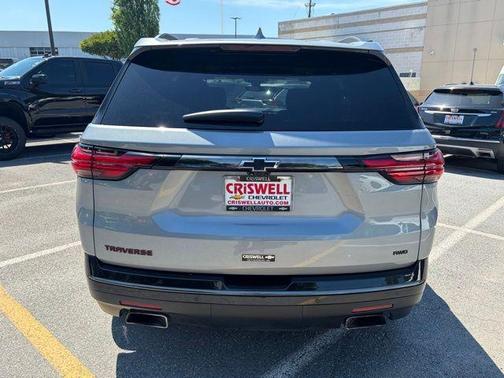 Sterling Gray Metallic 2023 Chevrolet Traverse Premier