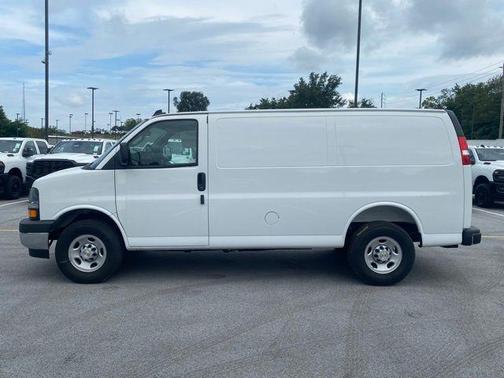 2025 Chevrolet Express 2500 Work Van