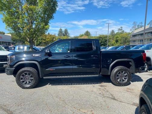 2025 GMC Sierra 1500 AT4X
