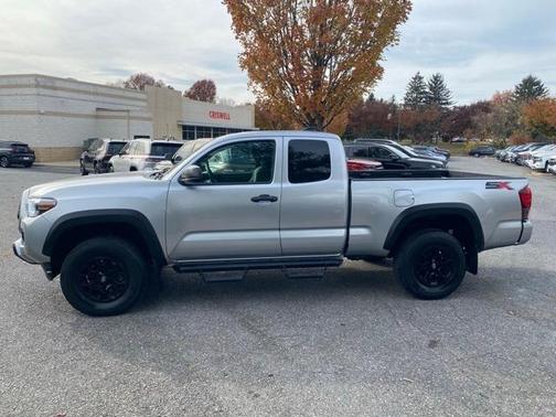2022 Toyota Tacoma SR