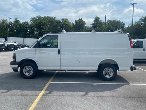 2025 GMC Savana 2500 Work Van