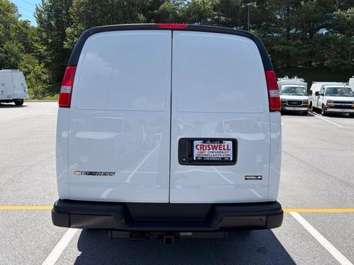 Summit White 2026 Chevrolet Express 3500 Work Van