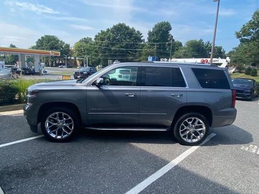 Photo 3 of 38 of 2018 Chevrolet Tahoe Premier