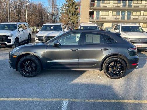 2021 Porsche Macan S