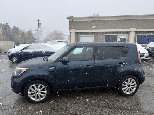 2017 Kia Soul +