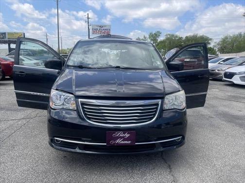 2014 Chrysler Town & Country Touring