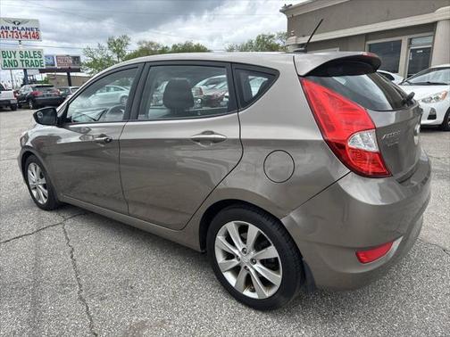 2012 Hyundai Accent SE