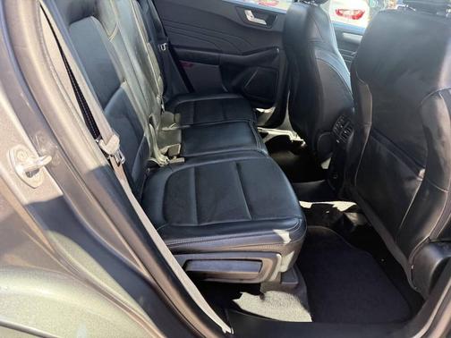 Carbonized Gray Metallic 2021 Ford Escape SEL