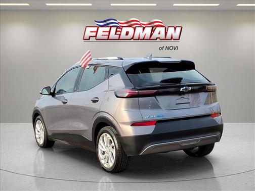 Gray Ghost Metallic 2023 Chevrolet Bolt EUV LT