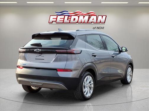 Gray Ghost Metallic 2023 Chevrolet Bolt EUV LT
