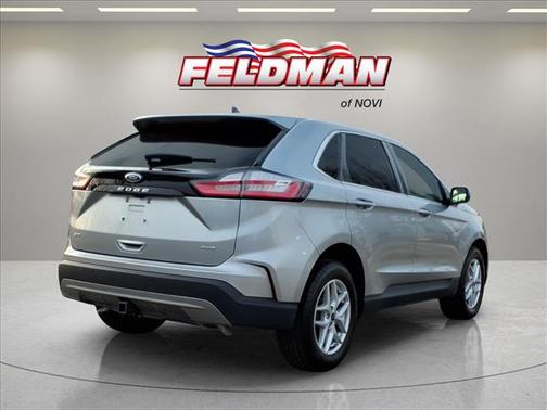 Iconic Silver Metallic 2024 Ford Edge SEL
