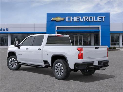Summit White 2026 Chevrolet Silverado 2500 Custom
