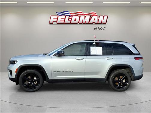 2022 Jeep Grand Cherokee Altitude