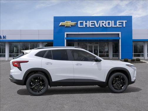 Summit White 2026 Chevrolet Trax ACTIV
