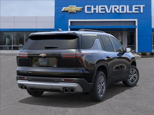 Mosaic Black Metallic 2026 Chevrolet Traverse LT