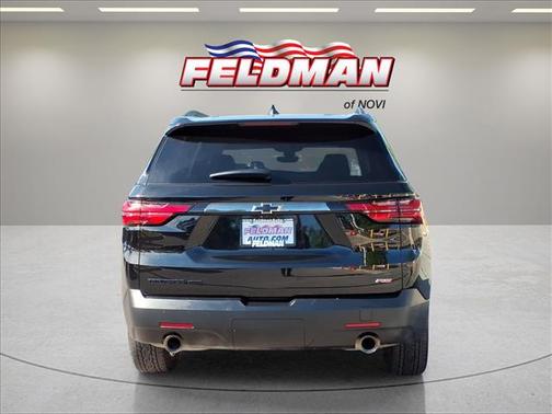 Mosaic Black Metallic 2023 Chevrolet Traverse RS
