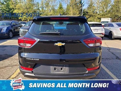 Mosaic Black Metallic 2023 Chevrolet Trailblazer LS