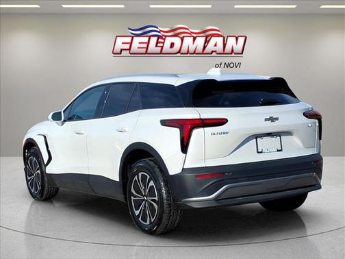 Iridescent Pearl Tricoat 2024 Chevrolet Blazer EV LT