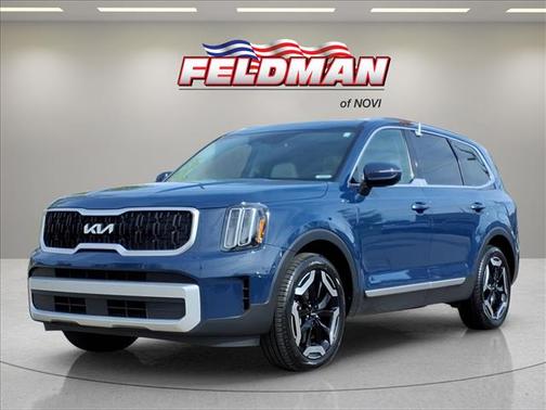 Midnight Black 2024 Kia Telluride EX