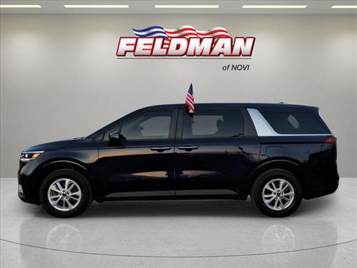 2023 Kia Carnival LX