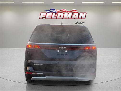 2023 Kia Carnival LX