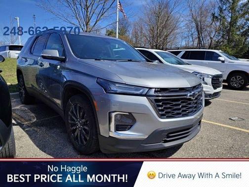 Sterling Gray Metallic 2023 Chevrolet Traverse RS