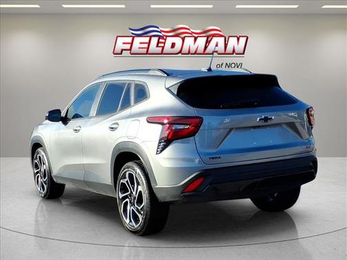 Sterling Gray Metallic 2025 Chevrolet Trax 2RS