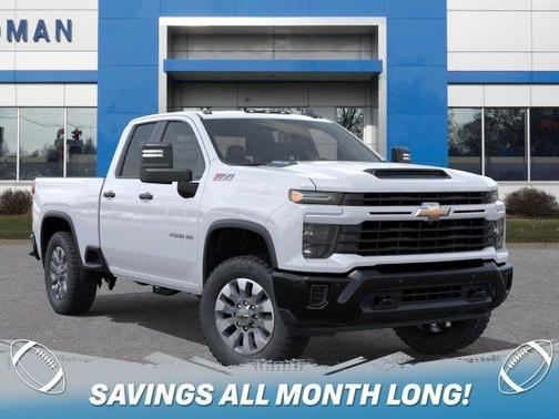 Summit White 2026 Chevrolet Silverado 2500 Custom