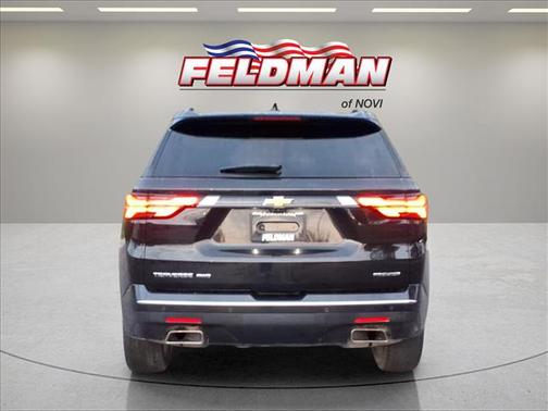 Mosaic Black Metallic 2023 Chevrolet Traverse Premier