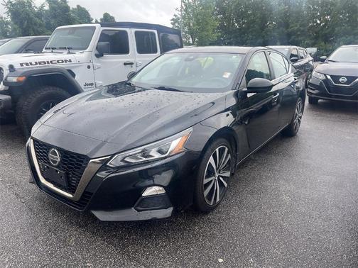 2022 Nissan Altima 2.5 SR