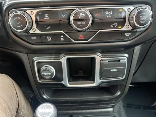 2022 Jeep Gladiator Sport