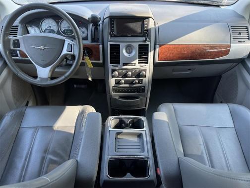 2008 Chrysler Town & Country Touring