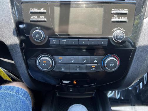 2014 Nissan Rogue S