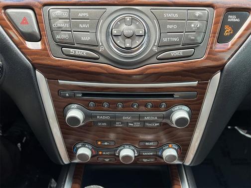 2017 Nissan Pathfinder Platinum