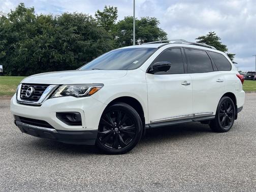 2017 Nissan Pathfinder Platinum