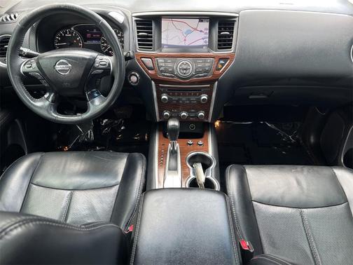 2017 Nissan Pathfinder Platinum