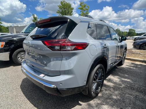 2025 Nissan Rogue Platinum