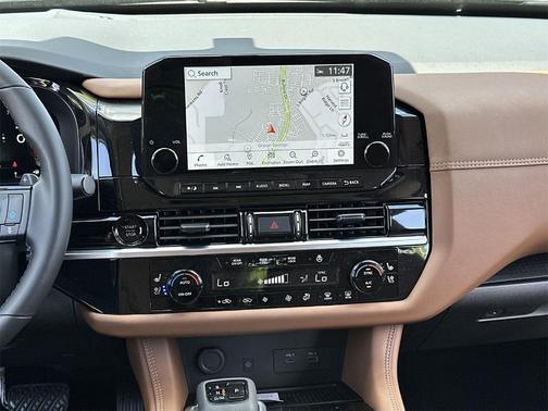2025 Nissan Pathfinder Platinum