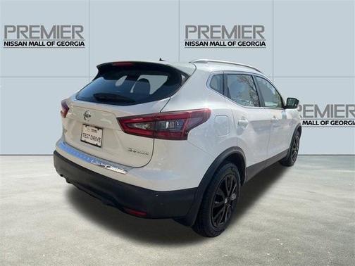 2022 Nissan Rogue Sport SV