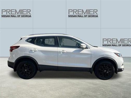 2022 Nissan Rogue Sport SV