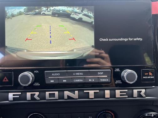 2025 Nissan Frontier SV