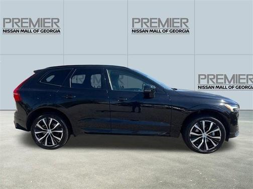 2023 Volvo XC60 B5 Plus Dark Theme