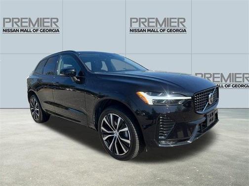 2023 Volvo XC60 B5 Plus Dark Theme
