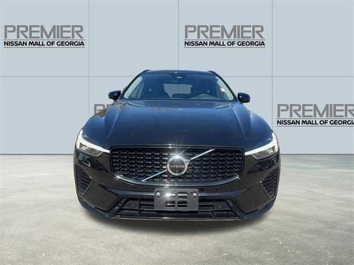 2023 Volvo XC60 B5 Plus Dark Theme