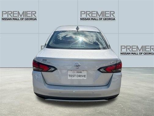 2022 Nissan Versa 1.6 SV