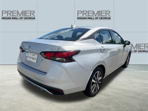 2022 Nissan Versa 1.6 SV