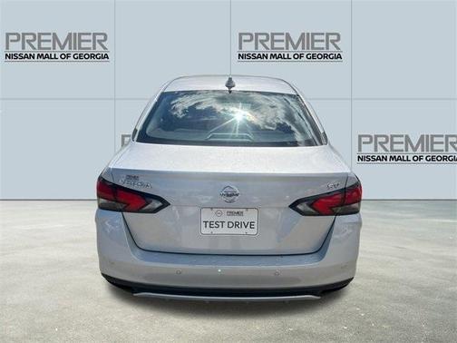 2022 Nissan Versa 1.6 SV