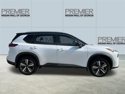 2025 Nissan Rogue SL