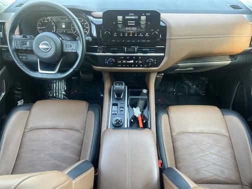 2022 Nissan Pathfinder Platinum