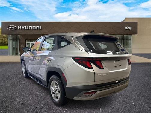 2026 Hyundai TUCSON SE